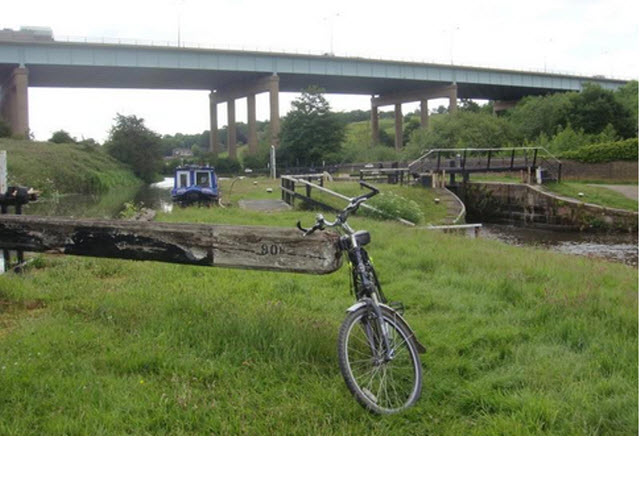 Dean Lock east of Lock Cottage